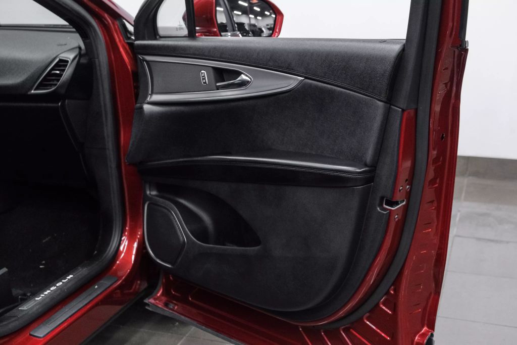 2019 LINCOLN NAUTILUS SUV 4-CYL, TURBO, 2.0 LITER SELECT SPORT UTILITY 4D