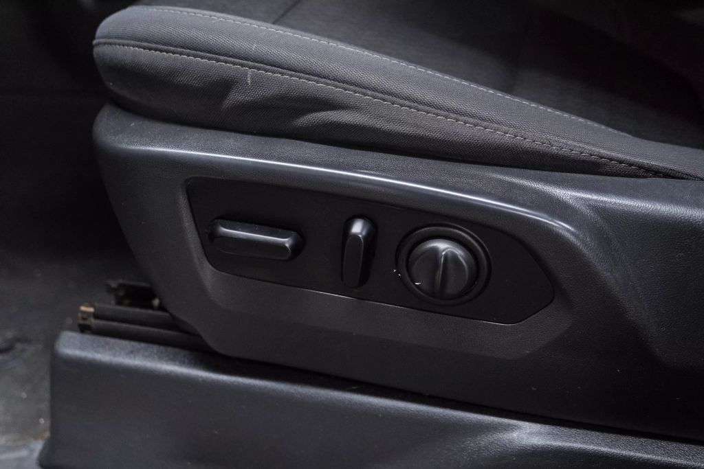 2021 CHEVROLET SILVERADO 1500 CREW CAB PICKUP 6-CYL, TURBO DIESEL, 3.0 LITER RST PICKUP 4D 5 3/4 FT