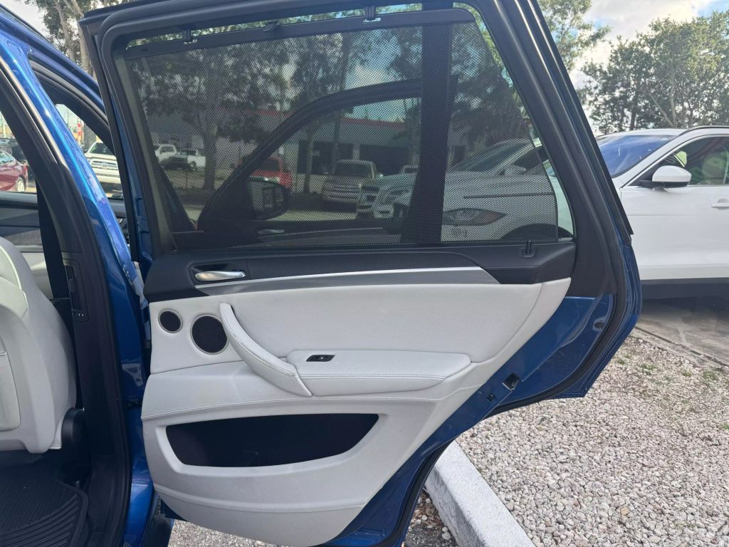 2012 BMW X5 M SUV V8, TWIN TURBO, 4.4 LITER SPORT UTILITY 4D