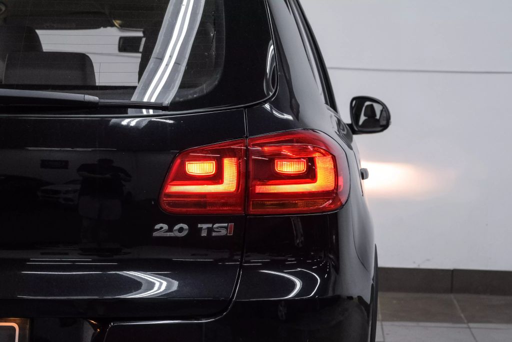 2016 VOLKSWAGEN TIGUAN SUV 4-CYL, TURBO, 2.0 LITER 2.0T S SPORT UTILITY 4D