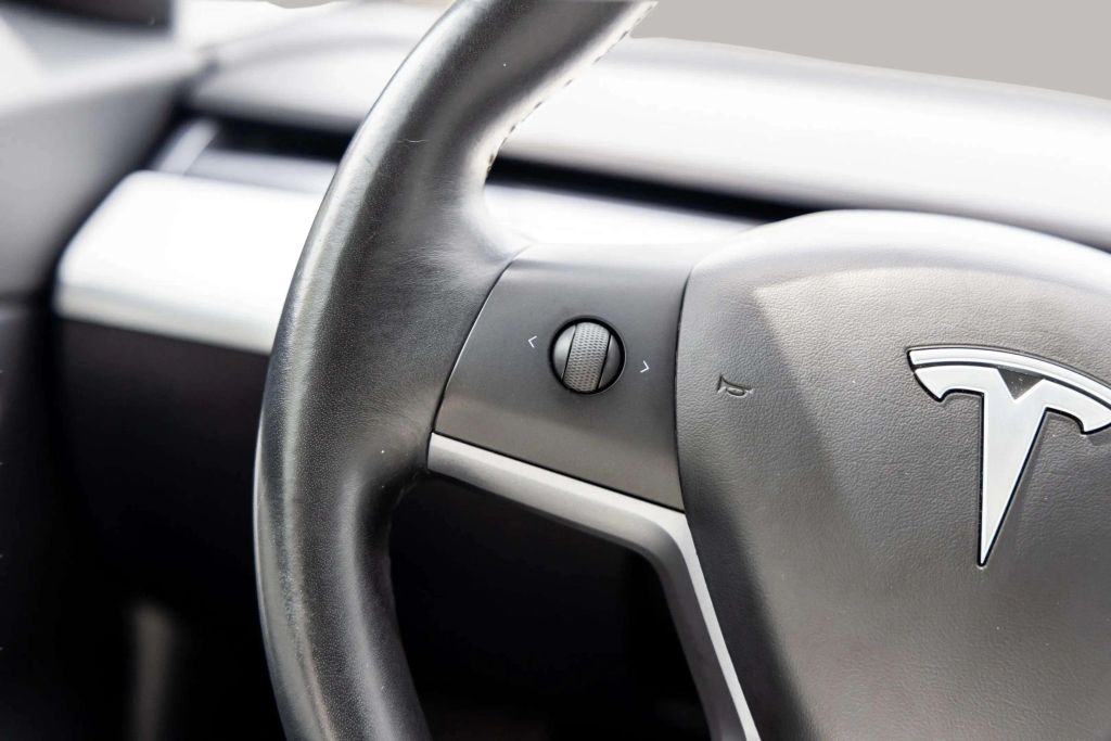 2018 TESLA MODEL 3 SEDAN DUAL ELECTRIC MOTORS LONG RANGE SEDAN 4D
