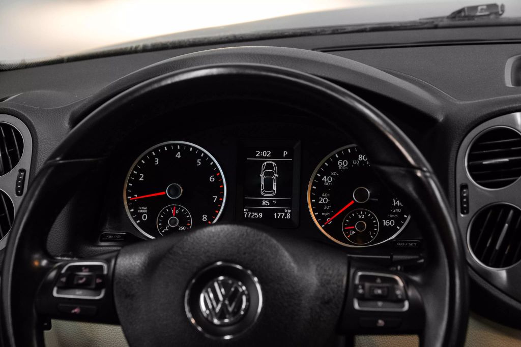 2016 VOLKSWAGEN TIGUAN SUV 4-CYL, TURBO, 2.0 LITER 2.0T S SPORT UTILITY 4D