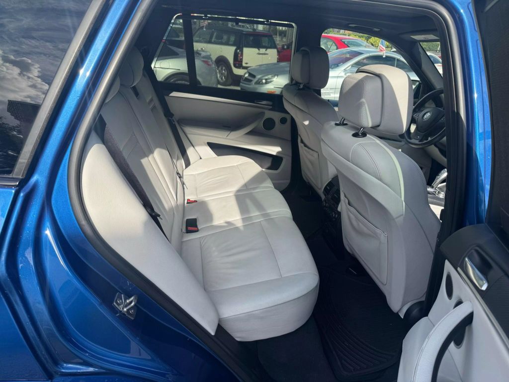 2012 BMW X5 M SUV V8, TWIN TURBO, 4.4 LITER SPORT UTILITY 4D