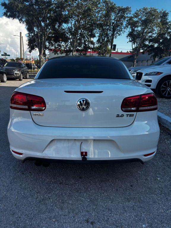 2012 VOLKSWAGEN EOS CONVERTIBLE 4-CYL, TURBO, 2.0 LITER KOMFORT HARD TOP CONVERTIBLE 2D