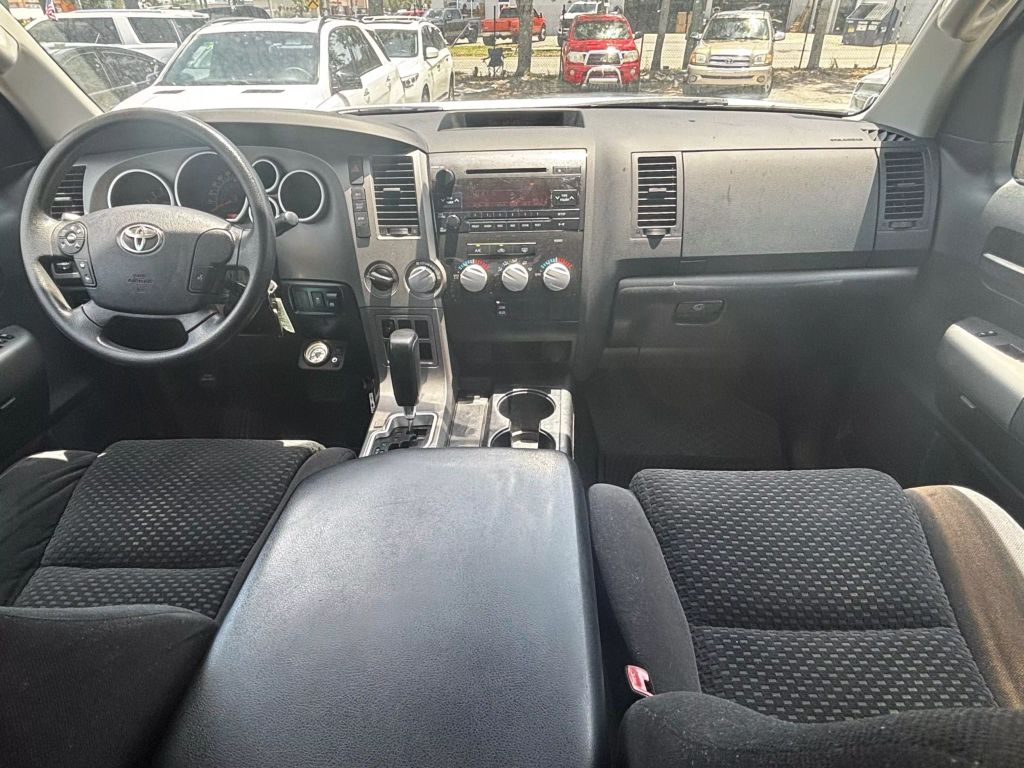 2011 TOYOTA TUNDRA CREWMAX PICKUP V8, FLEX FUEL, 5.7 LITER PICKUP 4D 5 1/2 FT