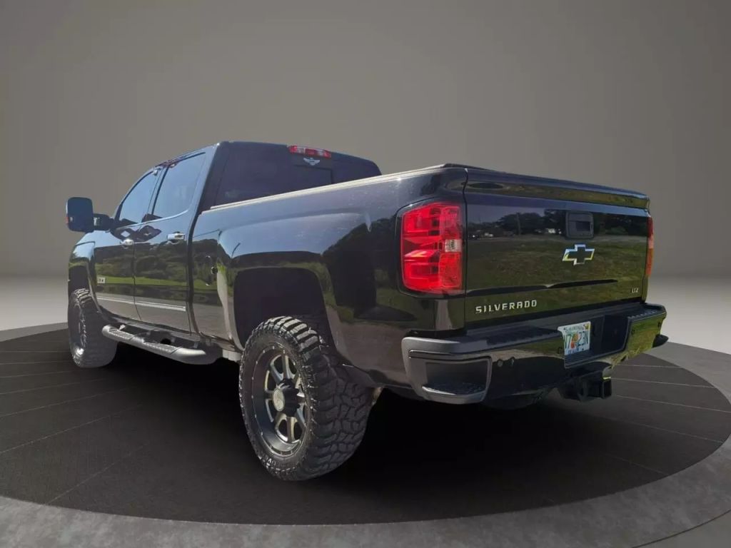 2016 Chevrolet Silverado 2500 Hd Crew Cab - Image 3 2016 Chevrolet Silverado 2500 Hd Crew Cab - Image 3