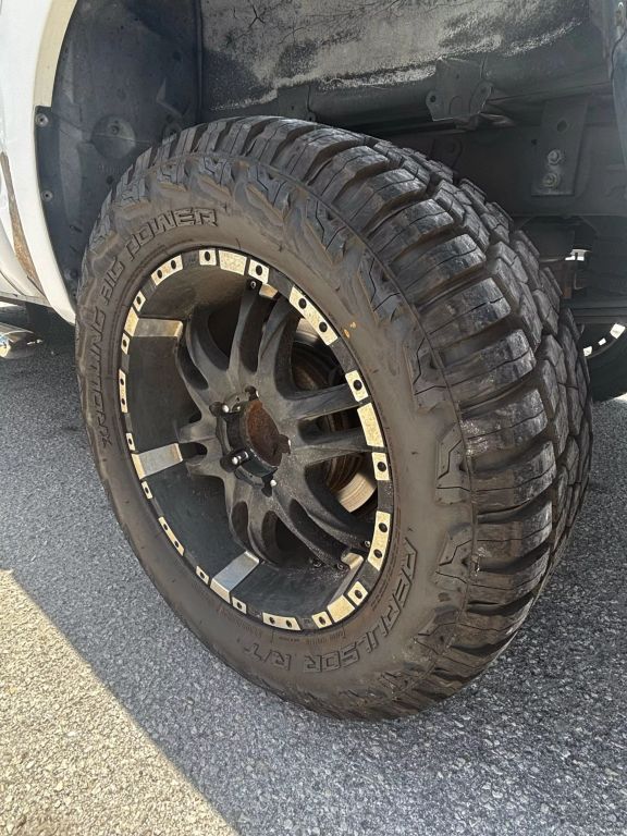 2011 TOYOTA TUNDRA CREWMAX PICKUP V8, FLEX FUEL, 5.7 LITER PICKUP 4D 5 1/2 FT