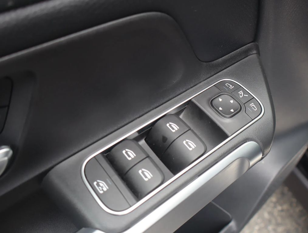 2024 MERCEDES-BENZ GLB SUV 4-CYL, TURBO, 2.0 LITER GLB 250 SPORT UTILITY 4D