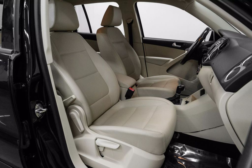 2016 VOLKSWAGEN TIGUAN SUV 4-CYL, TURBO, 2.0 LITER 2.0T S SPORT UTILITY 4D