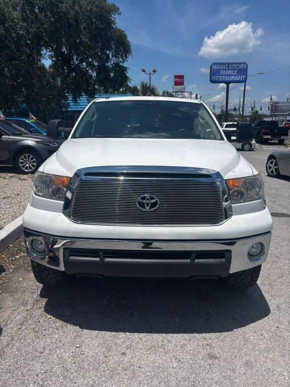 2011 TOYOTA TUNDRA CREWMAX PICKUP V8, FLEX FUEL, 5.7 LITER PICKUP 4D 5 1/2 FT