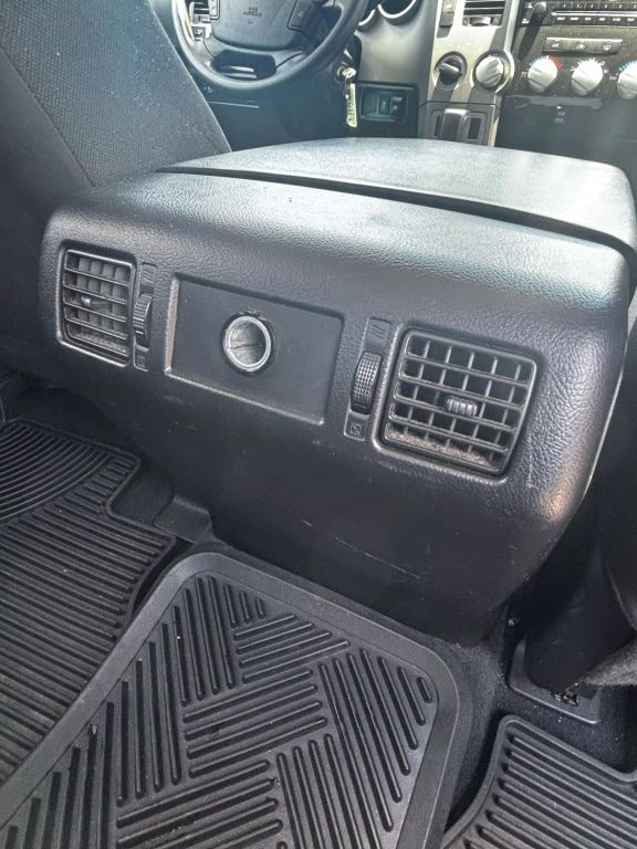 2011 TOYOTA TUNDRA CREWMAX PICKUP V8, FLEX FUEL, 5.7 LITER PICKUP 4D 5 1/2 FT