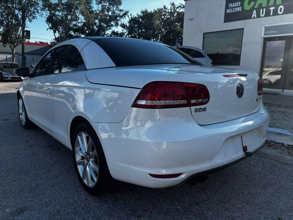 2012 VOLKSWAGEN EOS CONVERTIBLE 4-CYL, TURBO, 2.0 LITER KOMFORT HARD TOP CONVERTIBLE 2D