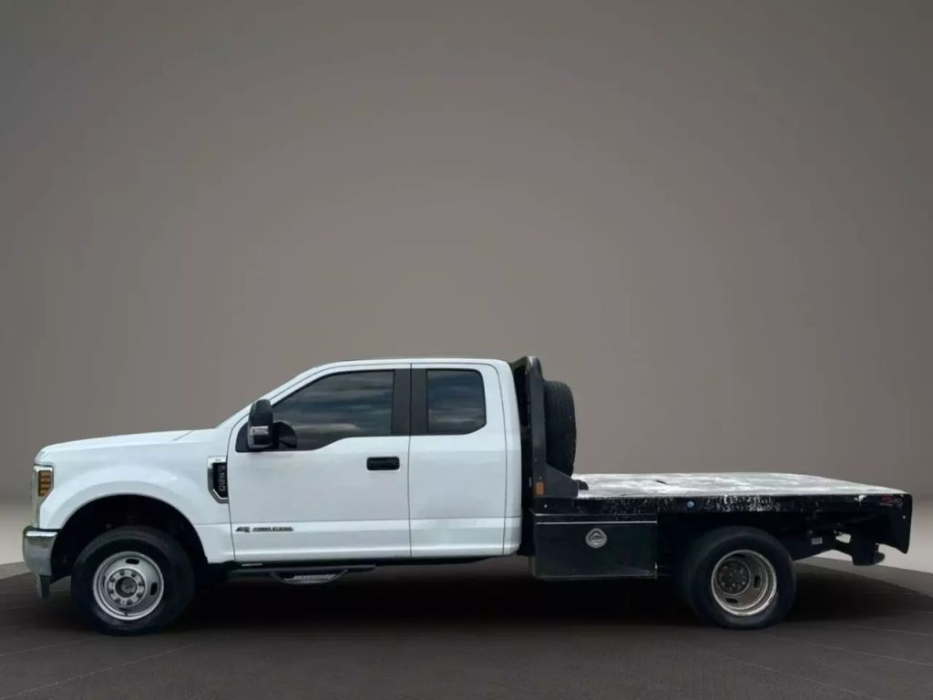 2019 Ford F350 Super Duty Super Cab & Chassis - Image 7 2019 Ford F350 Super Duty Super Cab & Chassis - Image 7
