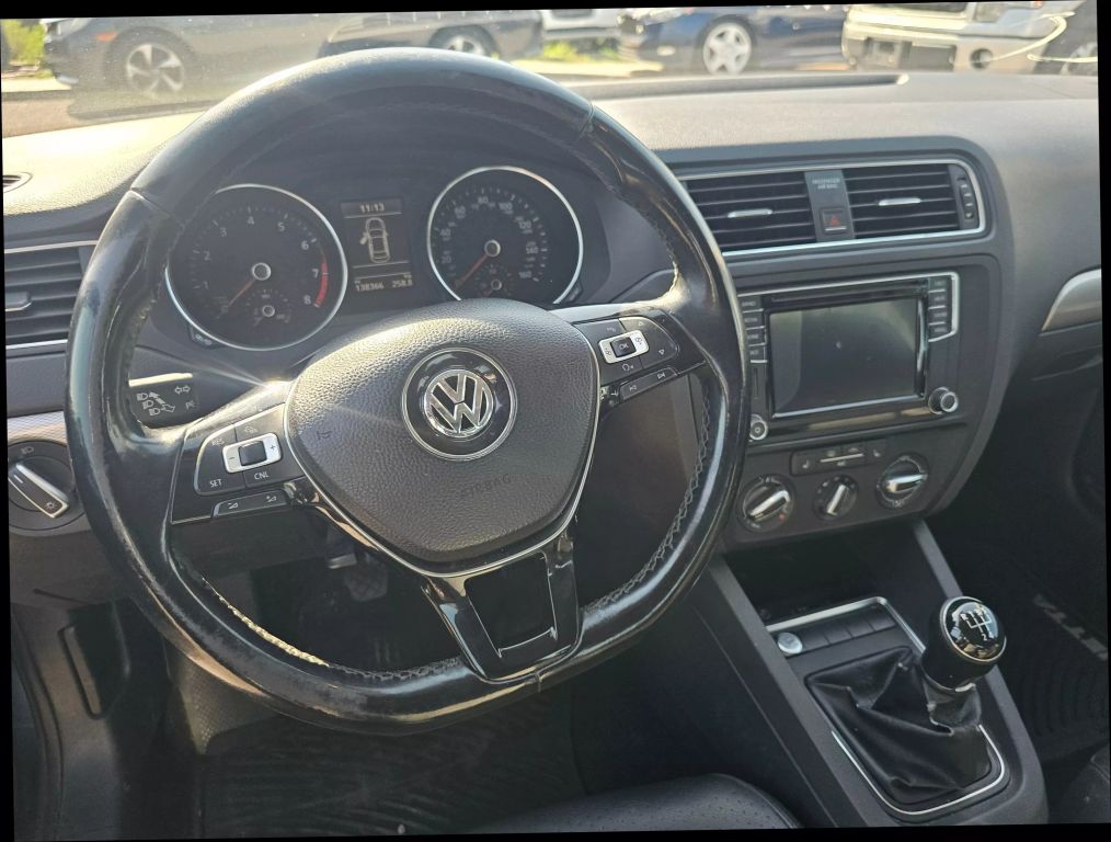 2017 Volkswagen Jetta - Image 14 2017 Volkswagen Jetta - Image 14