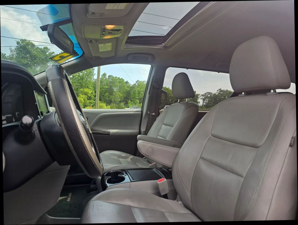 2015 Toyota Sienna - Image 14 2015 Toyota Sienna - Image 14
