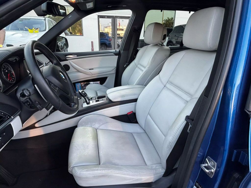 2012 BMW X5 M SUV V8, TWIN TURBO, 4.4 LITER SPORT UTILITY 4D