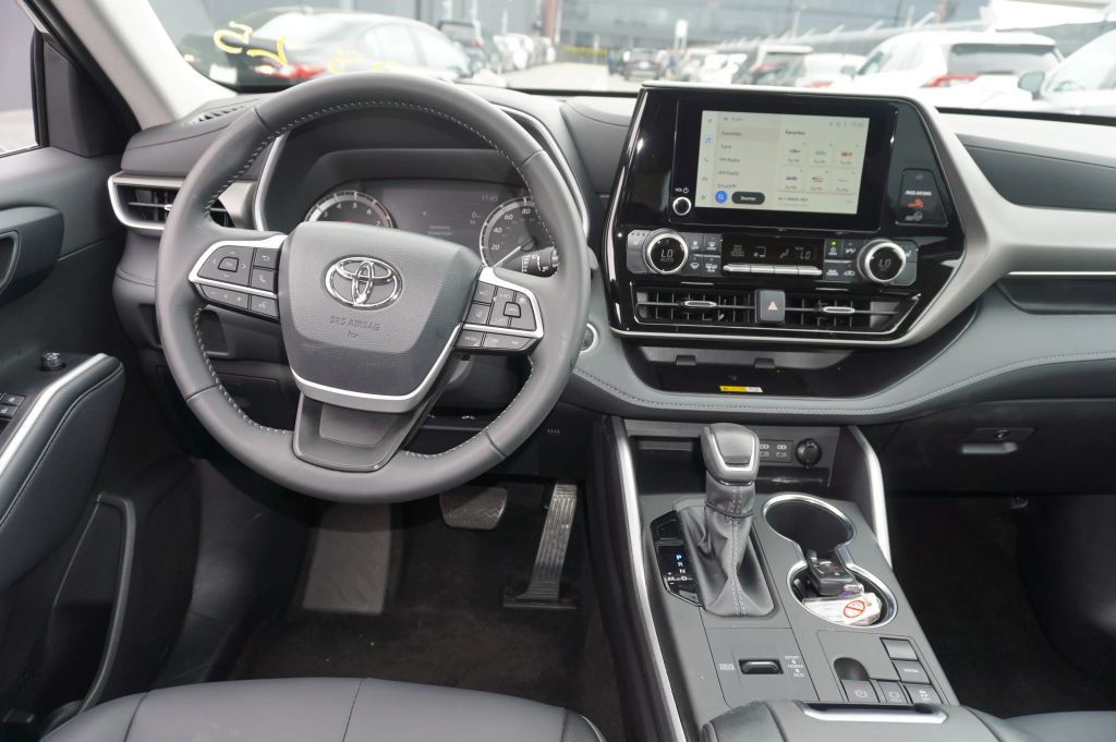 2025 TOYOTA HIGHLANDER SUV 4-CYL, TURBO, 2.4 LITER XLE SPORT UTILITY 4D