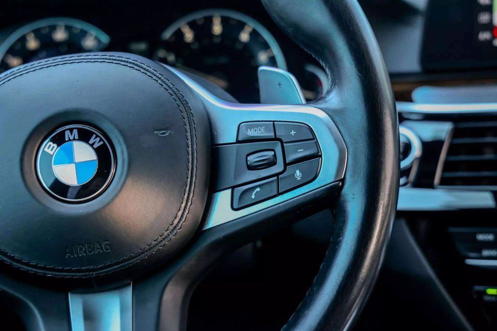 2017 BMW 5 SERIES SEDAN 6-CYL, TURBO, 3.0 LITER 540I SEDAN 4D