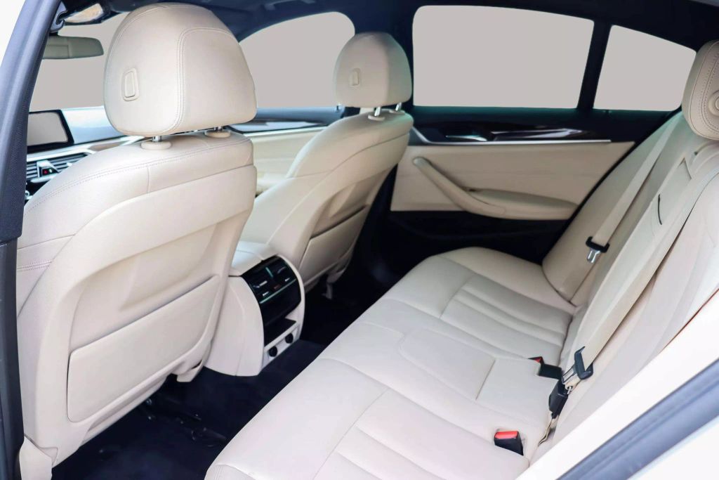 2018 BMW 5 SERIES SEDAN 4-CYL, TWIN TURBO, 2.0 LITER 530I SEDAN 4D