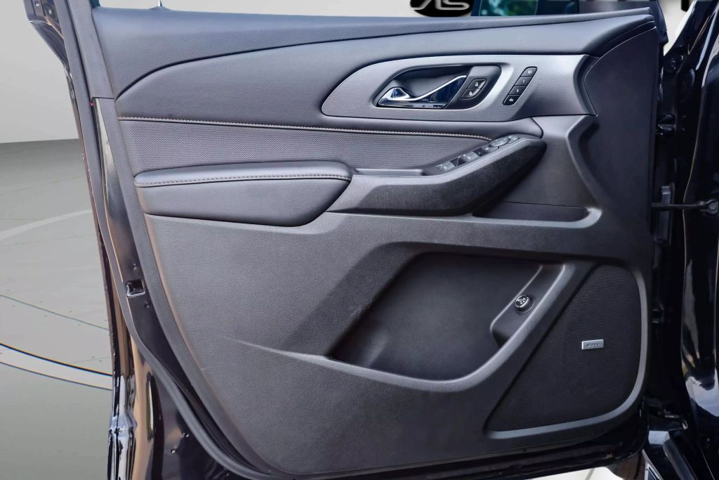 2021 CHEVROLET TRAVERSE SUV V6, 3.6 LITER PREMIER SPORT UTILITY 4D