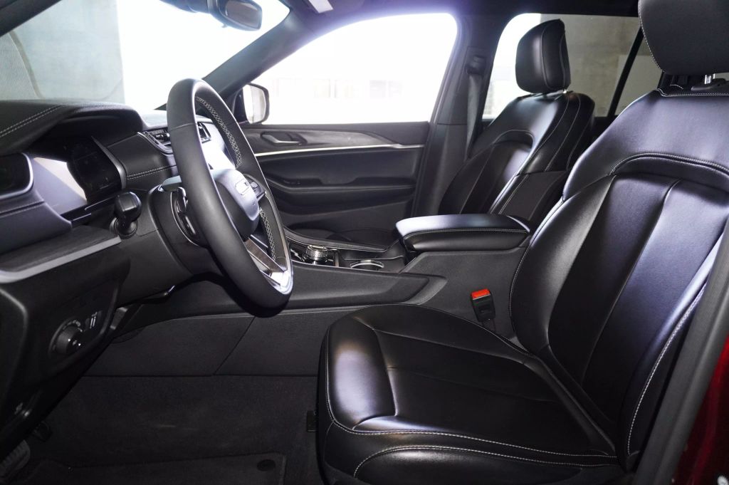 2024 JEEP GRAND CHEROKEE SUV V6, VVT, 3.6 LITER LIMITED SPORT UTILITY 4D