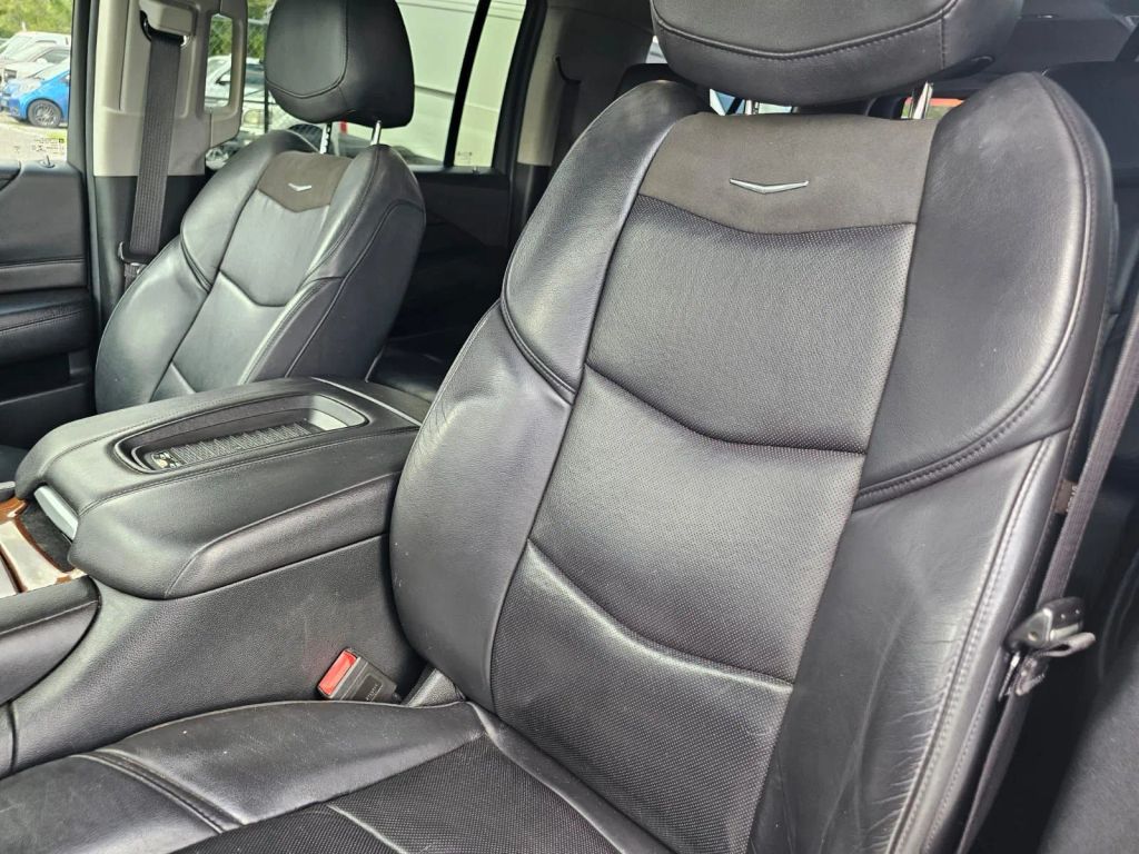 2020 Cadillac Escalade Esv - Image 13 2020 Cadillac Escalade Esv - Image 13