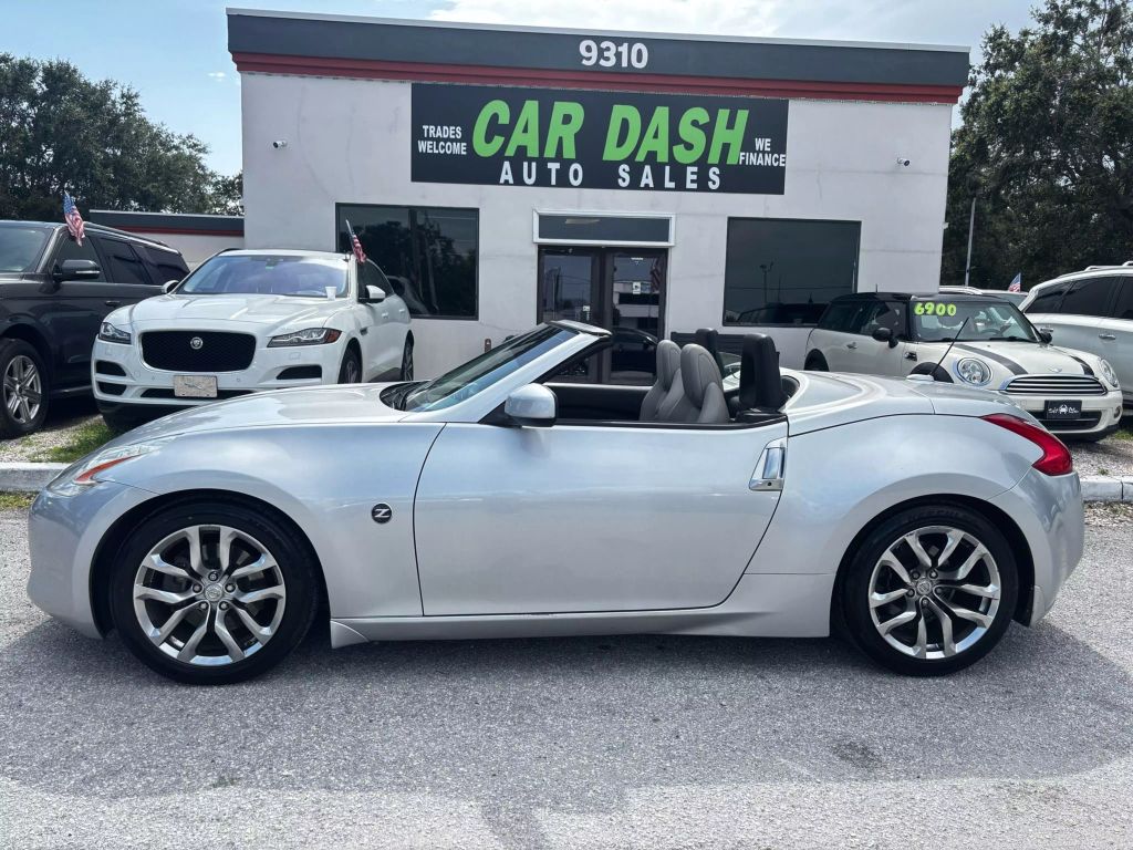 2010 NISSAN 370Z CONVERTIBLE V6, 3.7 LITER TOURING ROADSTER 2D