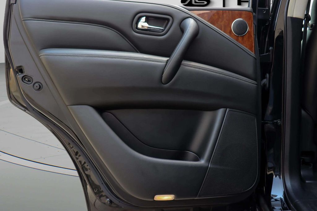 2018 INFINITI QX80 SUV V8, 5.6 LITER SPORT UTILITY 4D