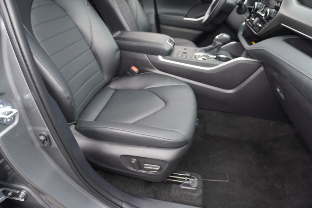 2025 TOYOTA HIGHLANDER SUV 4-CYL, TURBO, 2.4 LITER XLE SPORT UTILITY 4D
