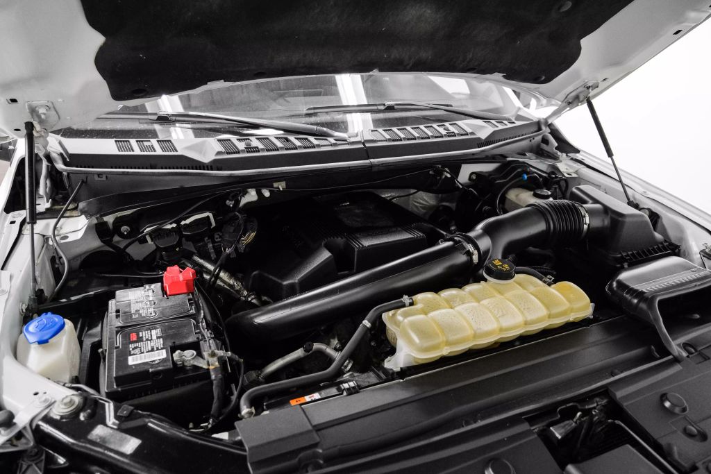2019 FORD F150 SUPERCREW CAB PICKUP V6, ECOBOOST, TWIN TURBO, 3.5 LITER XLT PICKUP 4D 5 1/2 FT