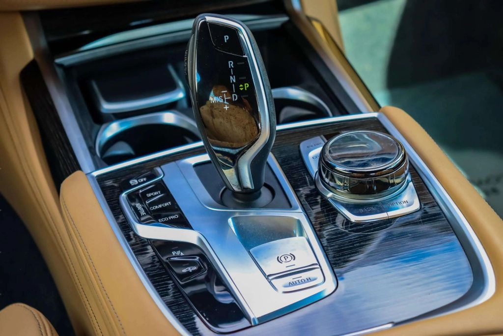 2018 BMW 7 SERIES SEDAN V8, TWIN TURBO, 4.4L 750I SEDAN 4D
