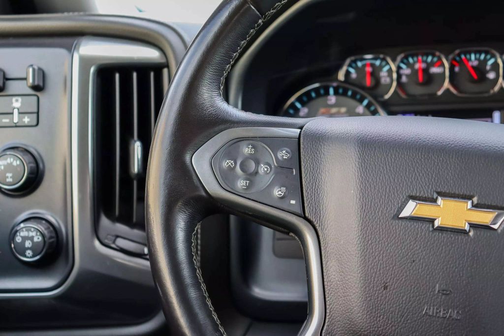 2018 CHEVROLET SILVERADO 1500 CREW CAB PICKUP V8, ECOTEC3, 5.3 LITER Z71 LTZ PICKUP 4D 5 3/4 FT