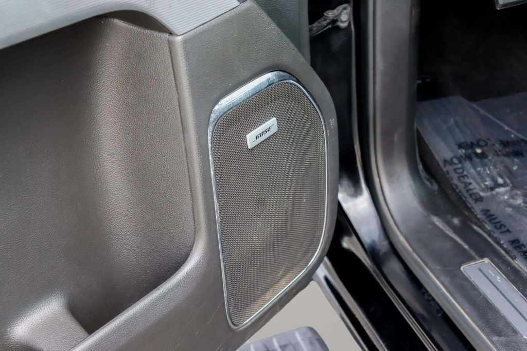 2018 CHEVROLET SILVERADO 1500 CREW CAB PICKUP V8, ECOTEC3, 5.3 LITER Z71 LTZ PICKUP 4D 5 3/4 FT