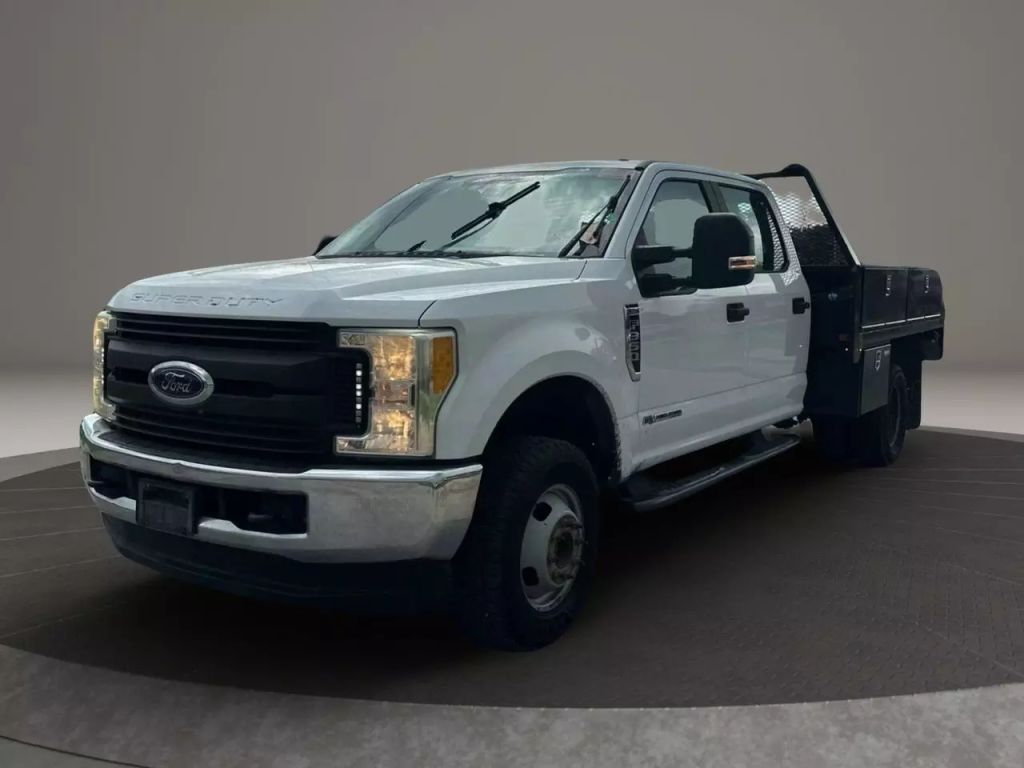 2017 Ford F350 Super Duty Crew Cab & Chassis - Image 7 2017 Ford F350 Super Duty Crew Cab & Chassis - Image 7