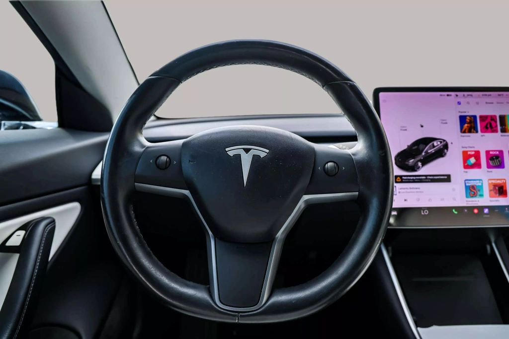 2019 TESLA MODEL 3 SEDAN AC ELECTRIC MOTOR STANDARD RANGE PLUS SEDAN 4D