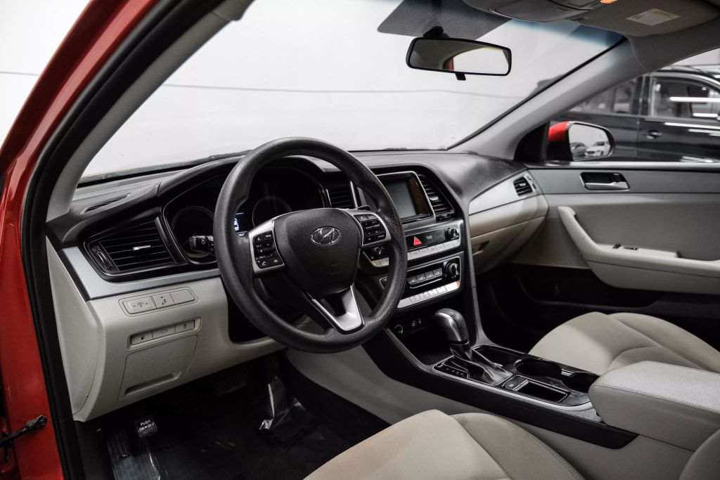 2019 HYUNDAI SONATA SEDAN 4-CYL, SULEV, 2.4 LITER SE SEDAN 4D