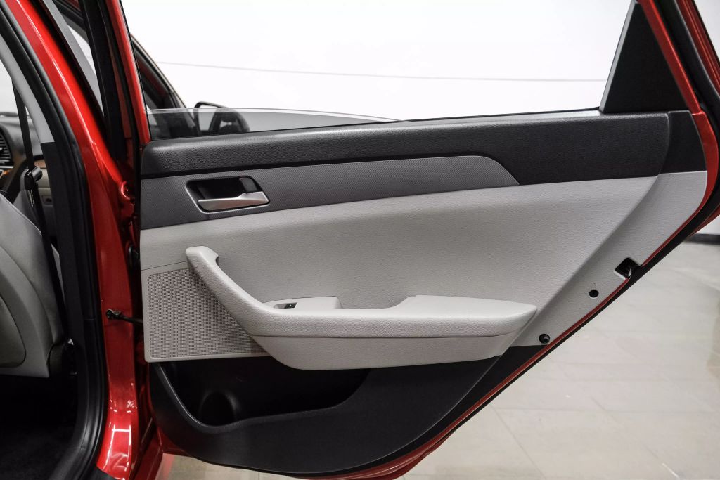 2019 HYUNDAI SONATA SEDAN 4-CYL, SULEV, 2.4 LITER SE SEDAN 4D