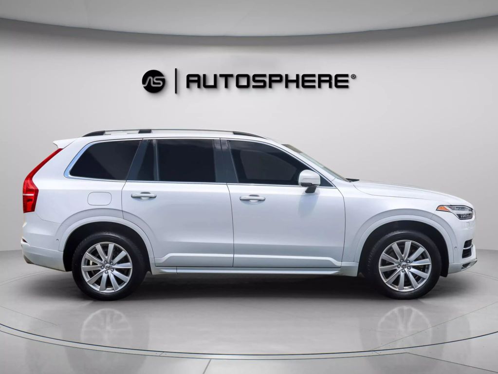 2018 VOLVO XC90 SUV 4-CYL, DRIVE-E, TURBO, SUPERCHARGED, 2.0 LITER T6 MOMENTUM SPORT UTILITY 4D