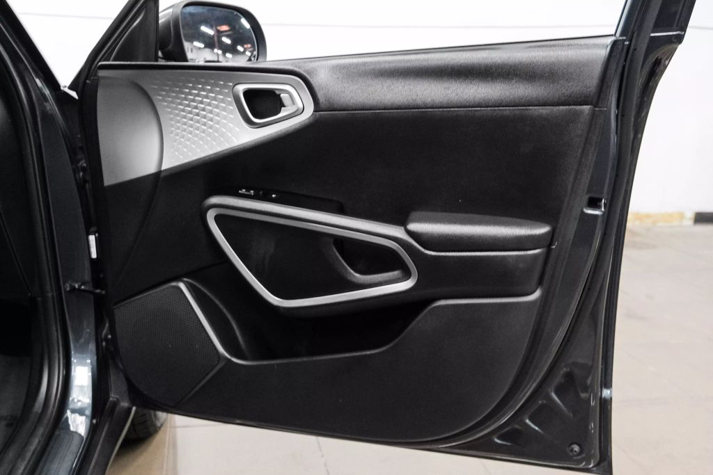 2022 KIA SOUL WAGON 4-CYL, 2.0 LITER LX WAGON 4D