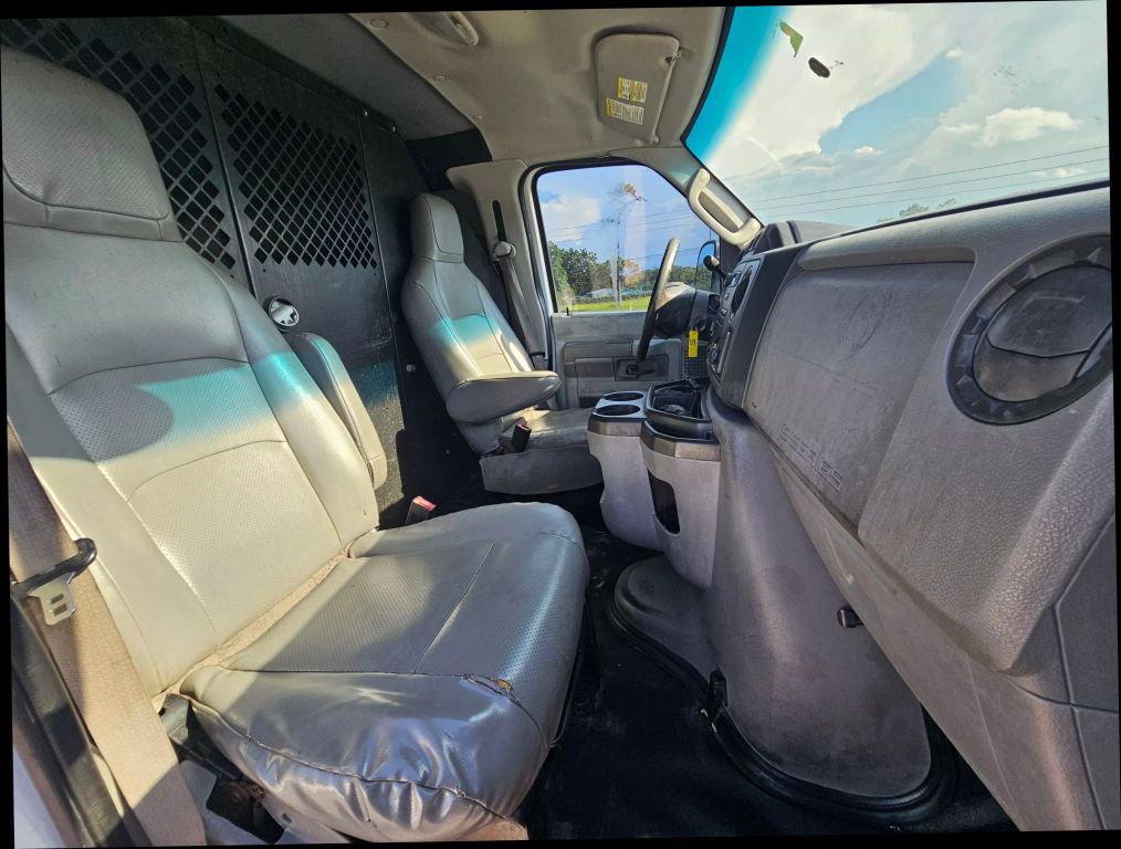 2013 Ford E250 Cargo - Image 8