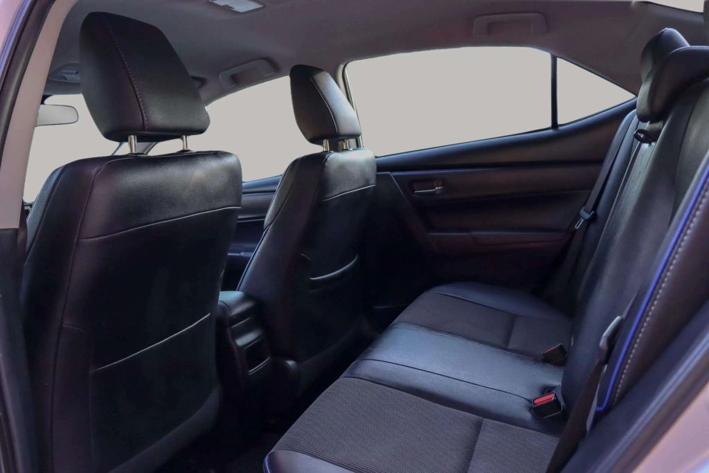 2018 TOYOTA COROLLA SEDAN 4-CYL, 1.8 LITER SE SEDAN 4D