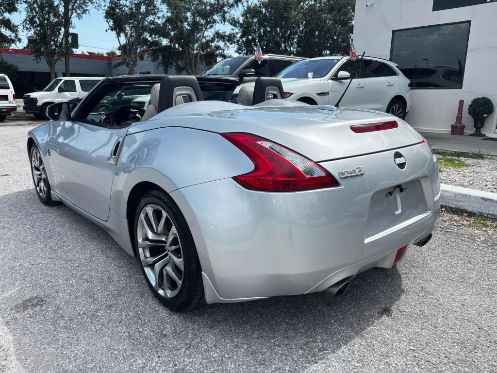 2010 NISSAN 370Z CONVERTIBLE V6, 3.7 LITER TOURING ROADSTER 2D