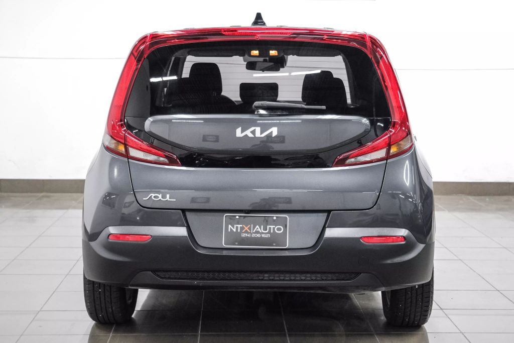 2022 KIA SOUL WAGON 4-CYL, 2.0 LITER LX WAGON 4D