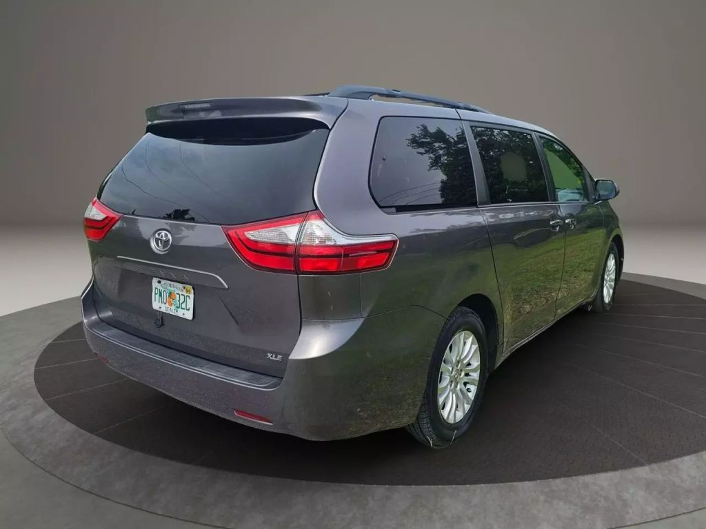 2015 Toyota Sienna - Image 7 2015 Toyota Sienna - Image 7