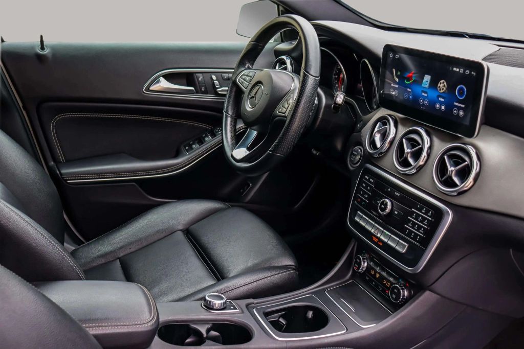 2020 MERCEDES-BENZ GLA SUV 4-CYL, TURBO, 2.0 LITER GLA 250 4MATIC SPORT UTILITY 4D