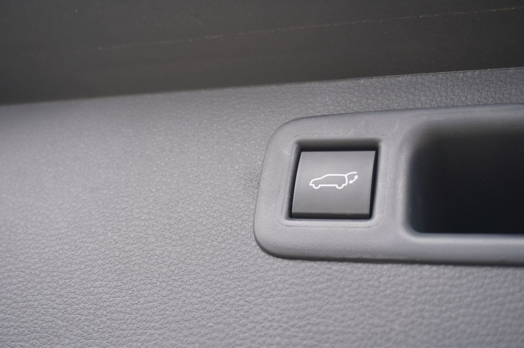 2025 TOYOTA HIGHLANDER SUV 4-CYL, TURBO, 2.4 LITER XLE SPORT UTILITY 4D