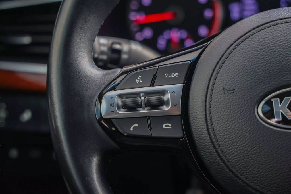 2019 KIA CADENZA SEDAN V6, GDI, 3.3 LITER PREMIUM SEDAN 4D