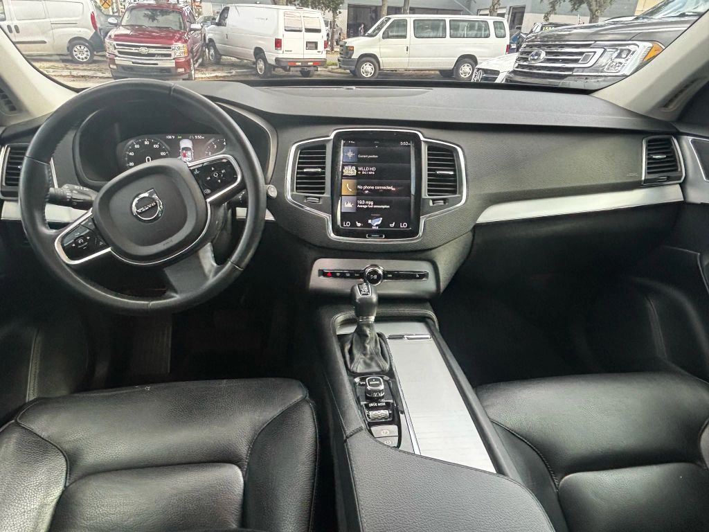 2017 VOLVO XC90 SUV 4-CYL, DRV-E SPRCHGD 2.0T T6 MOMENTUM SPORT UTILITY 4D