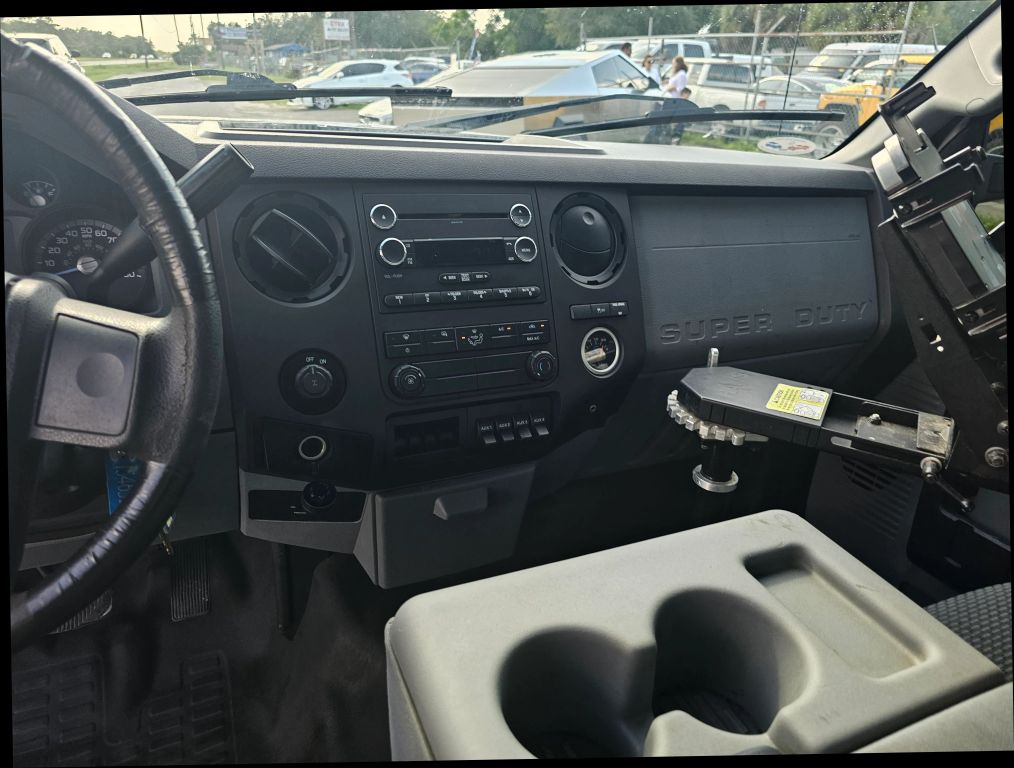 2016 Ford F250 Super Duty Regular Cab - Image 10 2016 Ford F250 Super Duty Regular Cab - Image 10