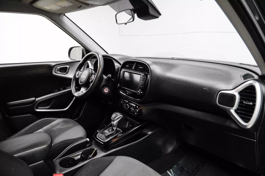 2022 KIA SOUL WAGON 4-CYL, 2.0 LITER LX WAGON 4D